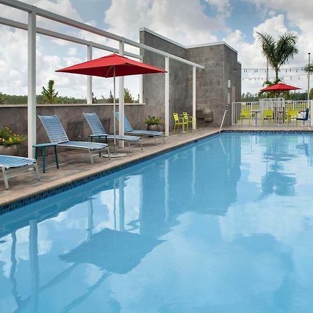 Home2 Suites By Hilton Fort Myers Airport Екстер'єр фото